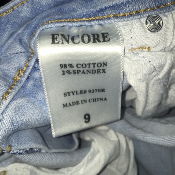 Jeans - Picture 3 of 3